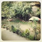 Om Guest House